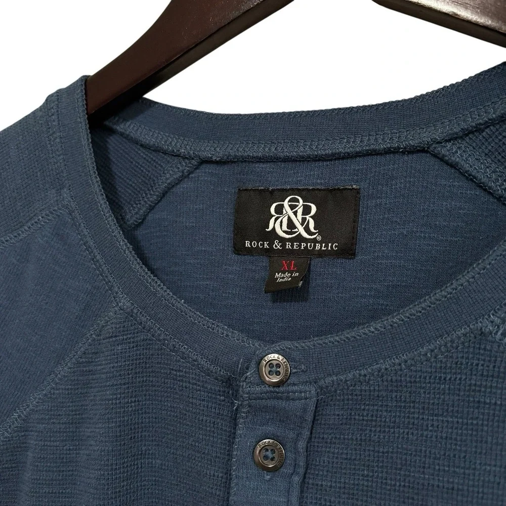 Rock Republic Men's Henley Shirt Blue Slim Fit Size XL 22 x 29‎